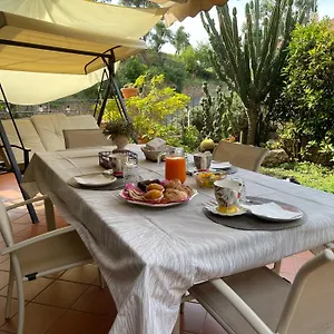 Mirbea Bed & Breakfast